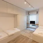 Terrace 6 * Tirana